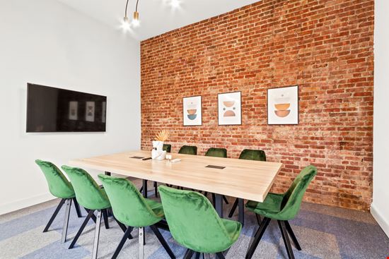 Regus - Brooklyn - Manhattan Ave