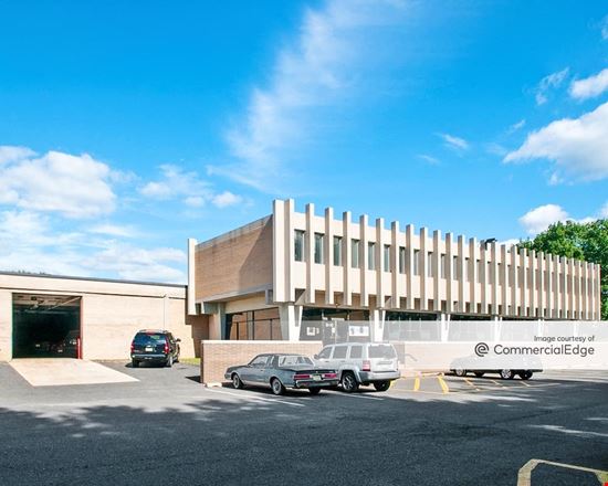 Preview of Industrial space for Rent at 365 New Albany Road