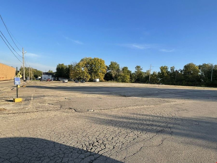 Distribution Space with Trailer Parking