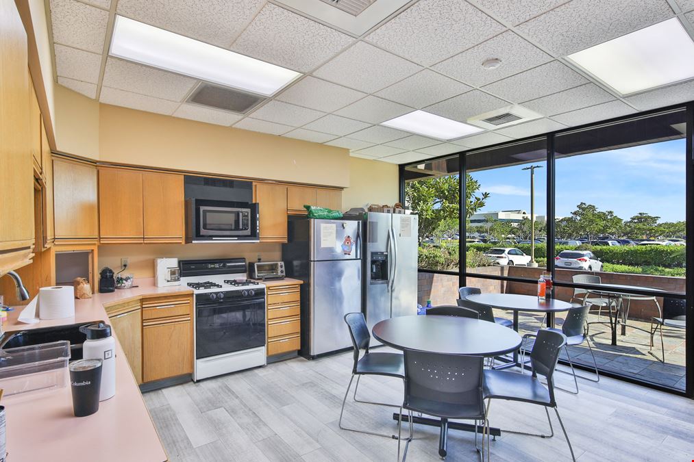 15 Corporate Park