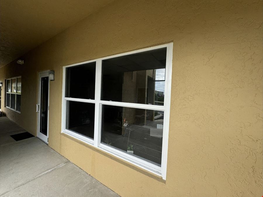 800± SF Space For Lease