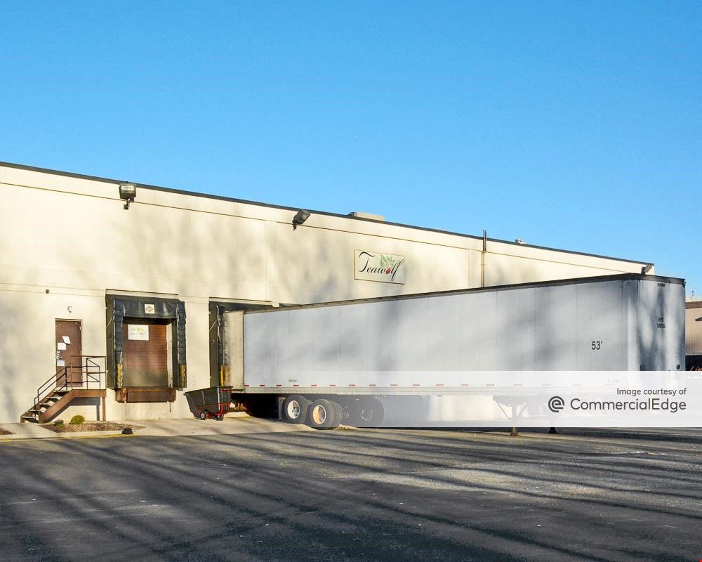 21-25 Riverside Drive
