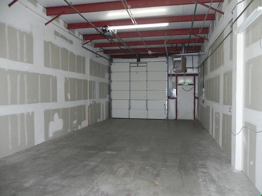1,600 SF office/warehouse condo for sale/lease