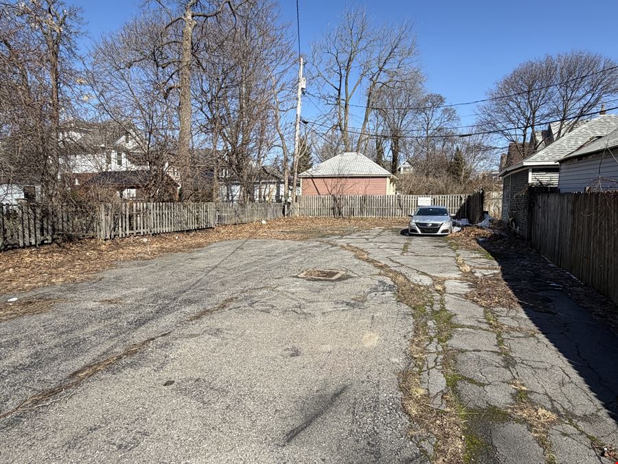 76 Humboldt Parkway