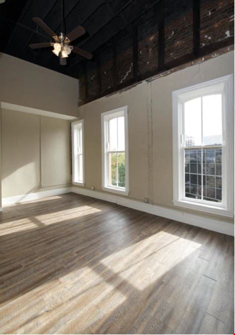 1821-1823 2nd Ave