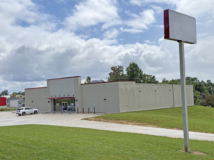 Freestanding Retail Building