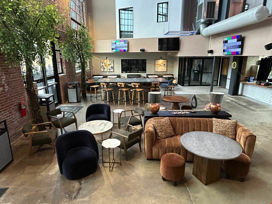 Office | Destination Retail | Barber Shop | ±600 SF to ±3,651 SF