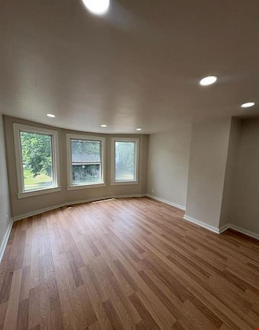 1611 W Barker Ave
