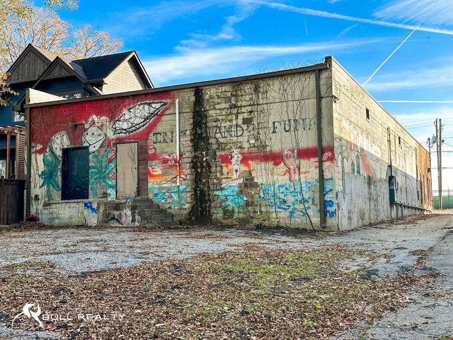 ±3,780 SF Flex Building in Sylvan Neighborhood