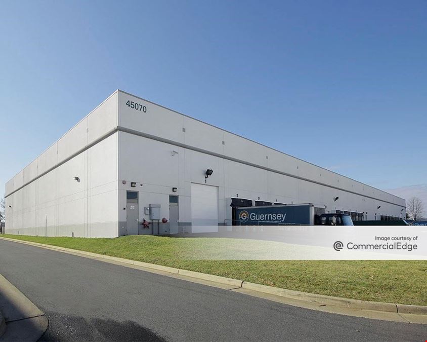 Prologis Dulles Distribution Center - 45055 Underwood Lane & 45070 & 45080 Old Ox Rd