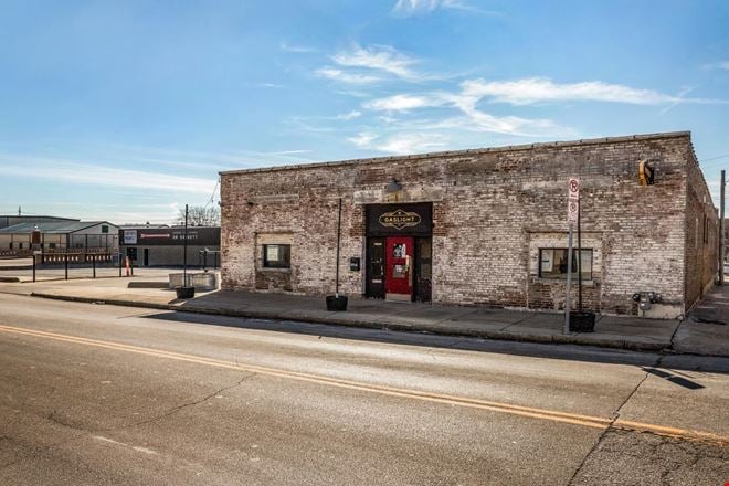 Preview of Mixed Use space for Rent at 4916 Shaw Ave