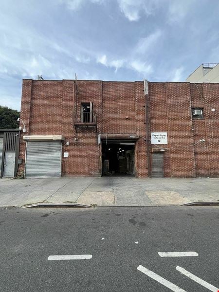 Preview of commercial space at 1529 Dean Street