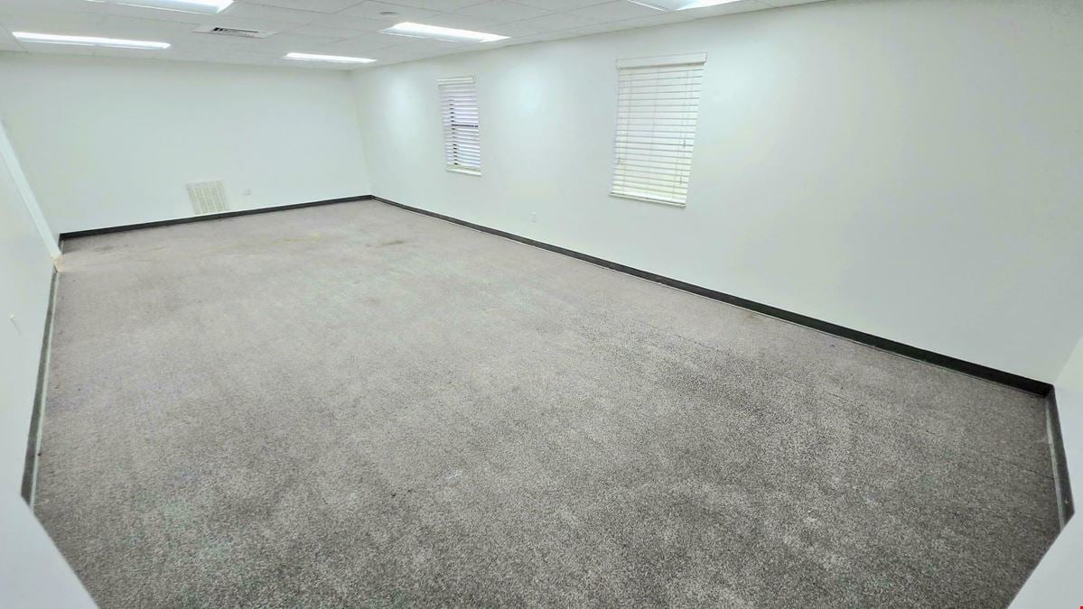 Perfect Downtown Medical office or Retail Use!