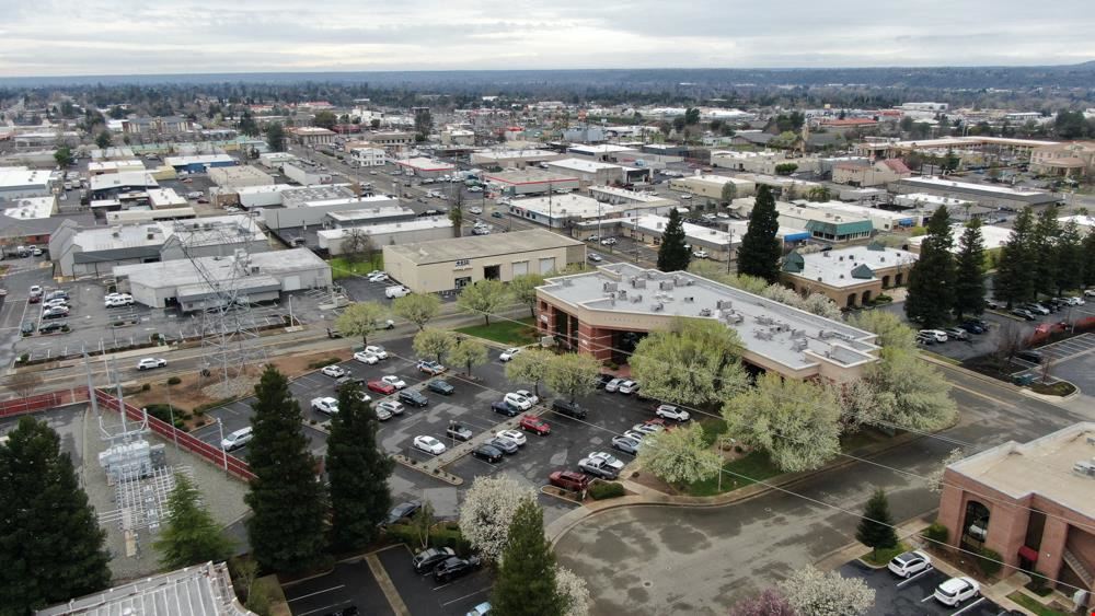 Larkspur Centre