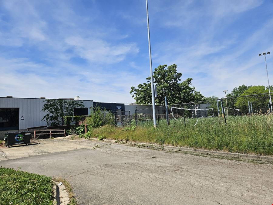 Former Bowling Alley on Roosevelt