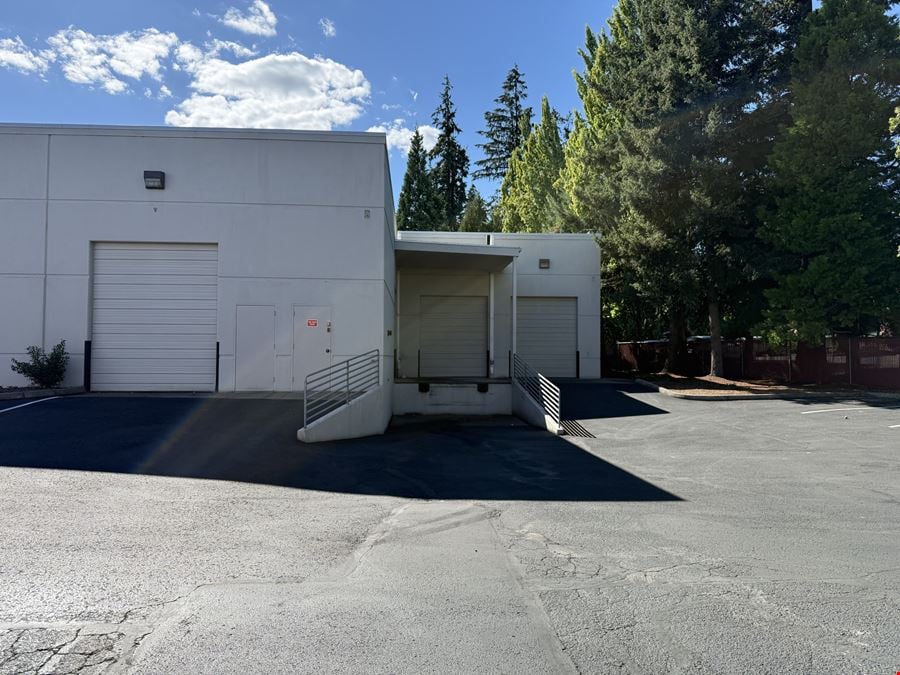 Boones Ferry Business Park, Building 5