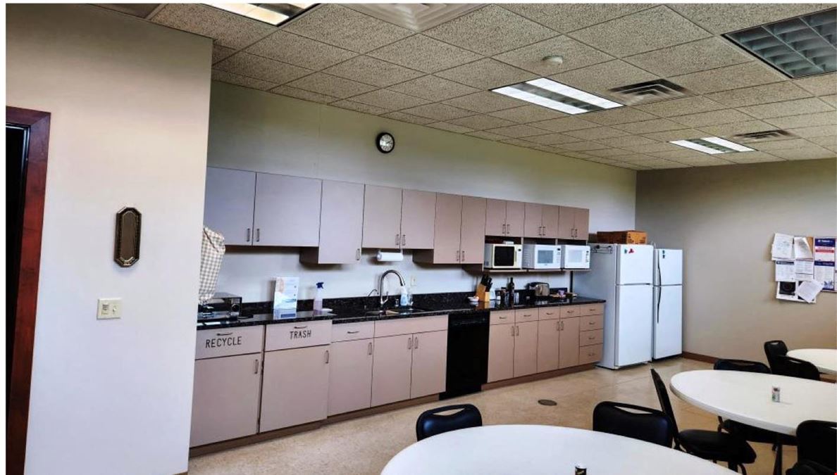 1040 Oconomowoc Pkwy