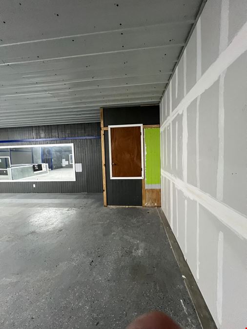 Office/Retail Space on Denny Avenue