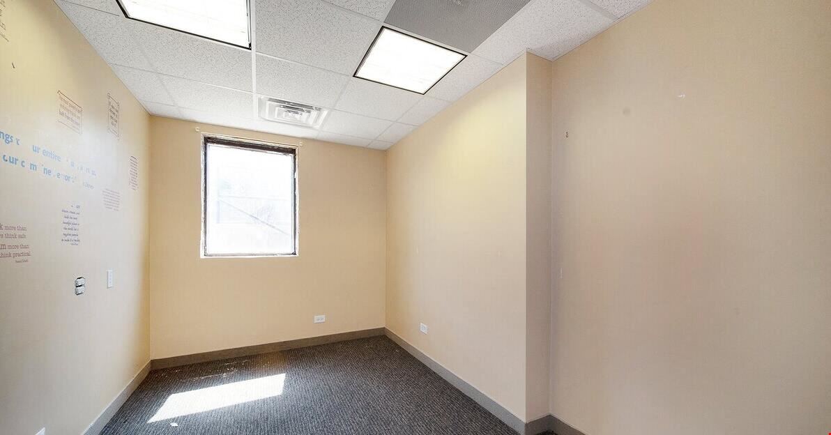 129 S Roselle Rd