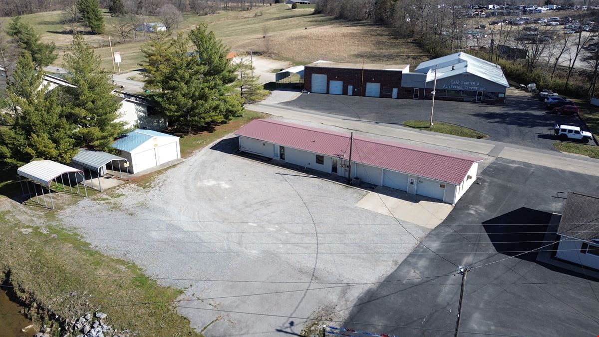 3226 Old Cape Rd - 2600 SF
