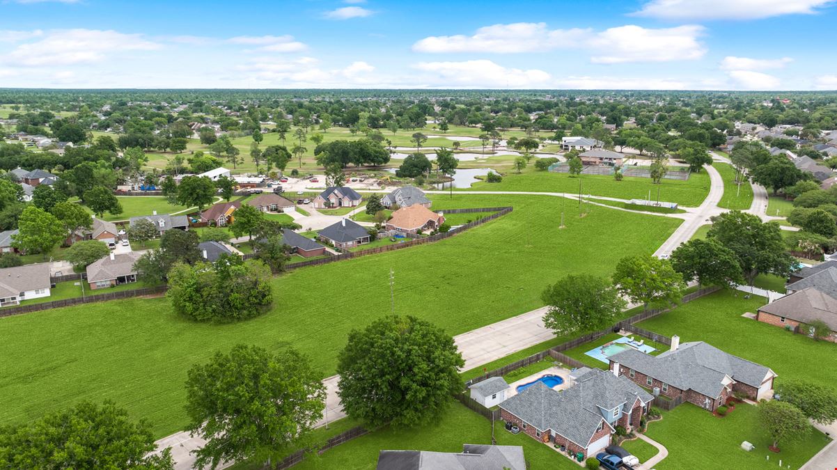 8.8628+/1 Acres Fairway Drive