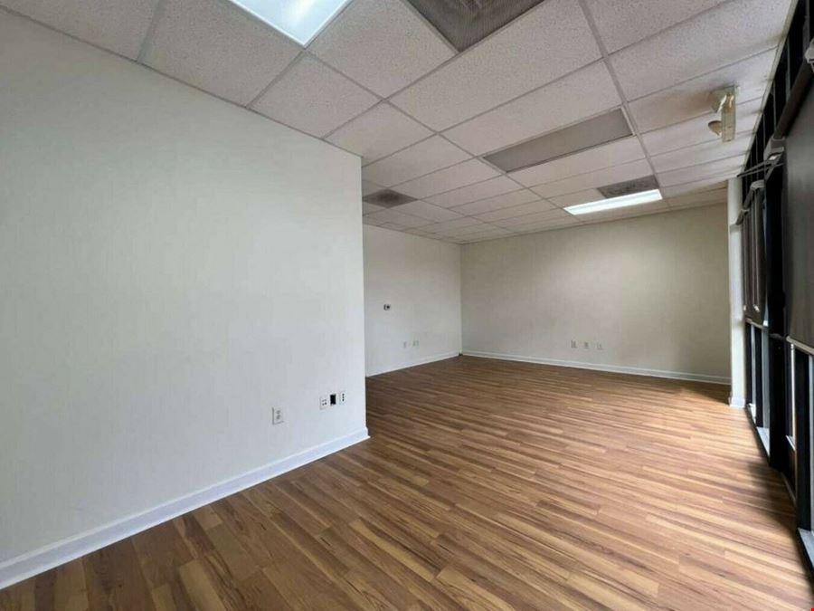 1000 VAN BUREN AVE, SUITE D