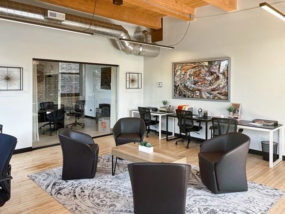 Preview of Office space for Rent at 4311 North Ravenswood Avenue #100