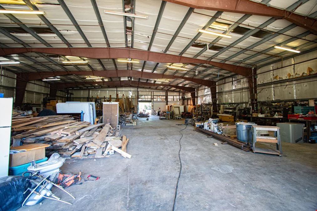 10K SQ FT Warehouse, large lot, Oconee County!