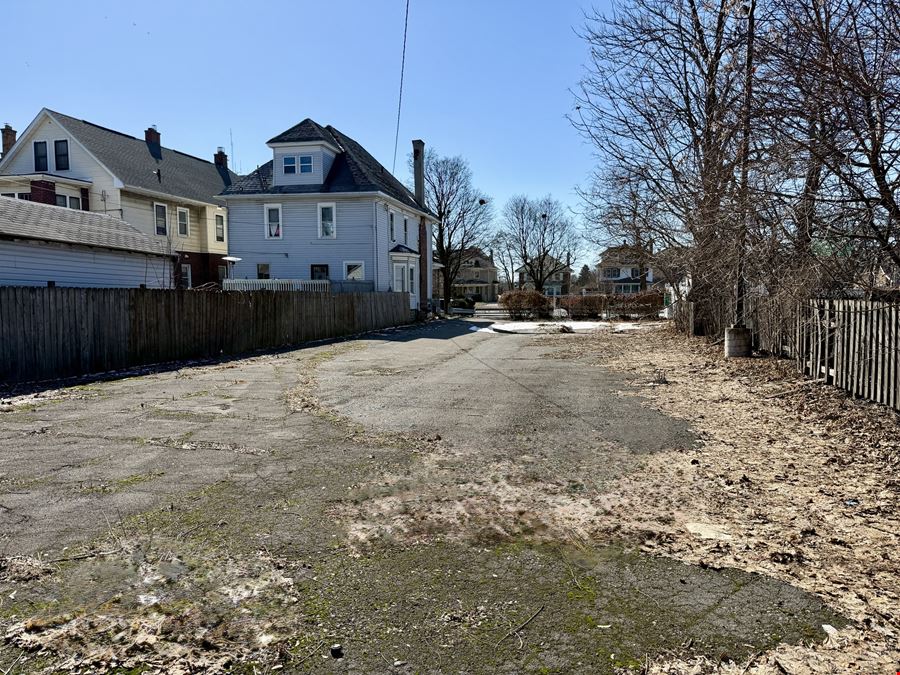 76 Humboldt Parkway