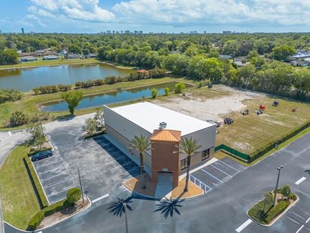 Preview of Industrial space for Rent at 905 Foster Way