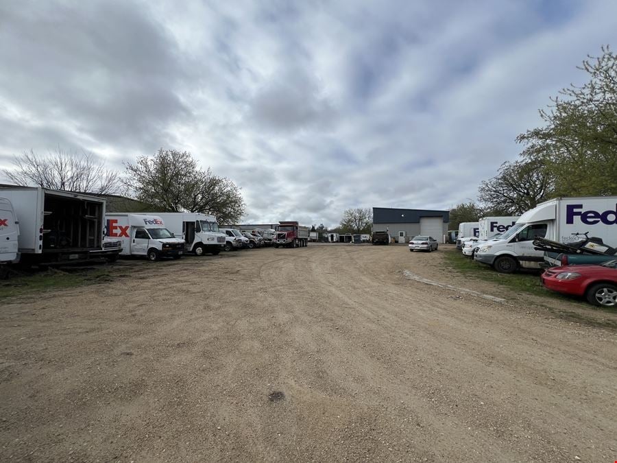 Deforest - 5,000sf