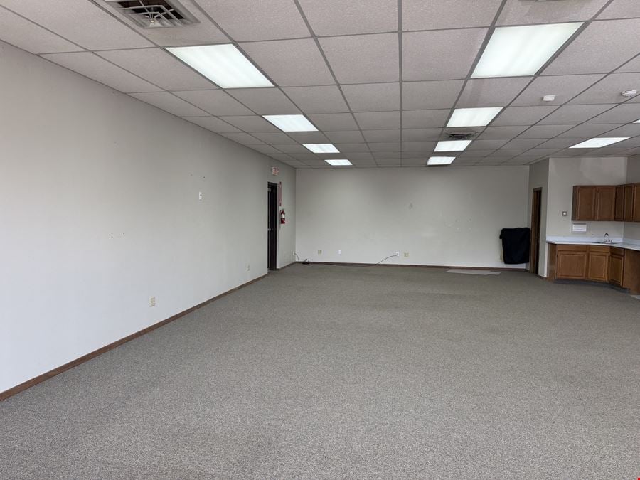 RETAIL/OFFICE NEAR WEST & CENTRAL
