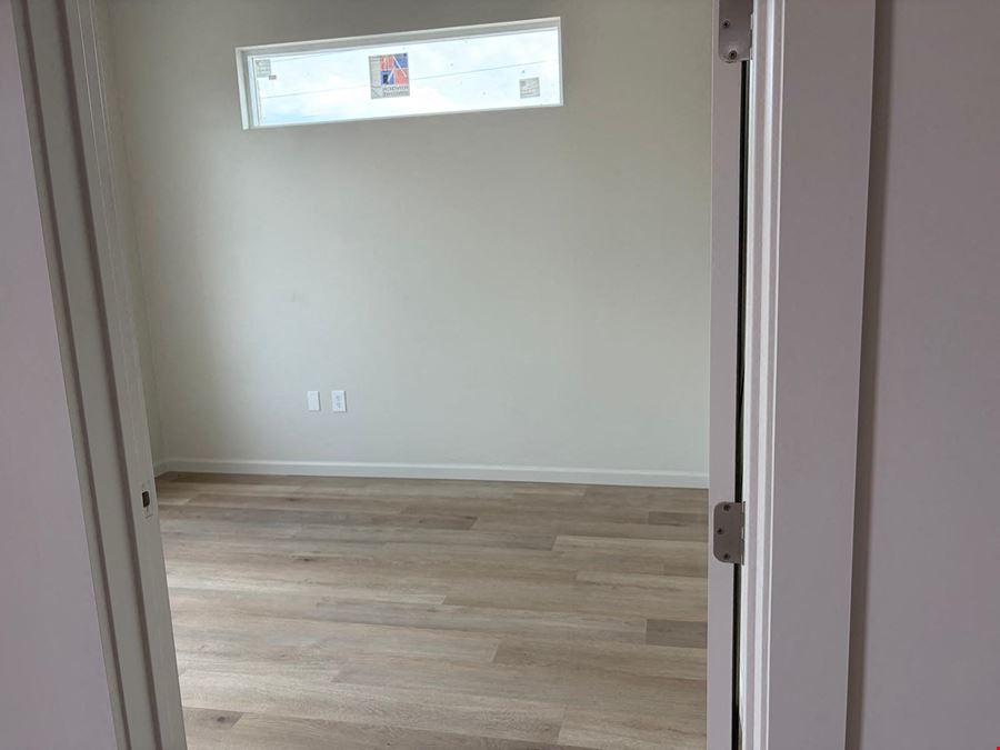 701 Crystal falls pkwy