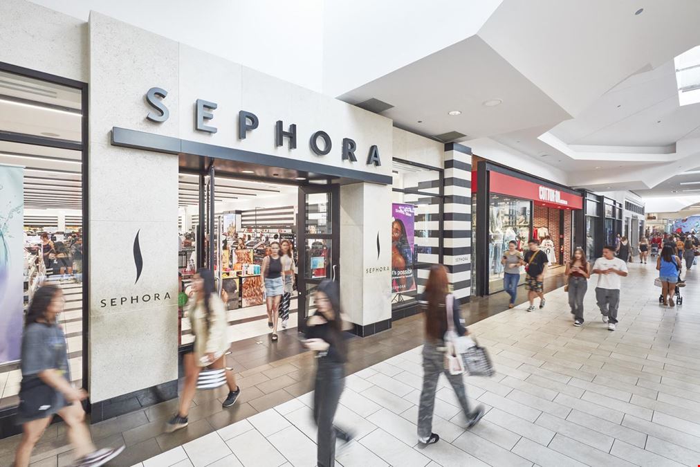 Los Cerritos Center