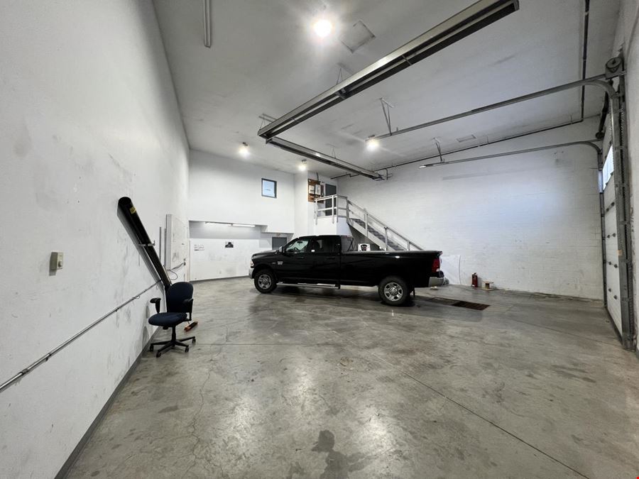 7471 Edgar Industrial Bend - Unit 9