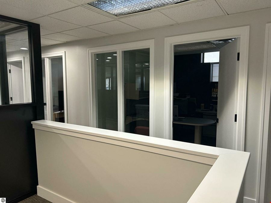 PRIME MULTIUSER OFFICE BUILDING & DOWNTOWN DEVELOPMENT SITE