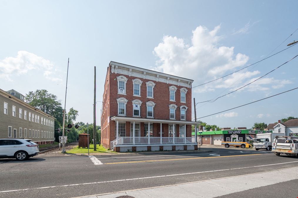 30 Bridge St