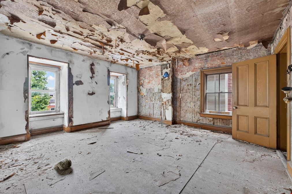 Historic Soulard Mix-Use Building