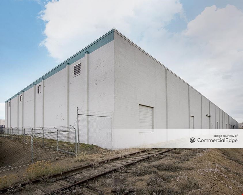 Freeway Industrial Center