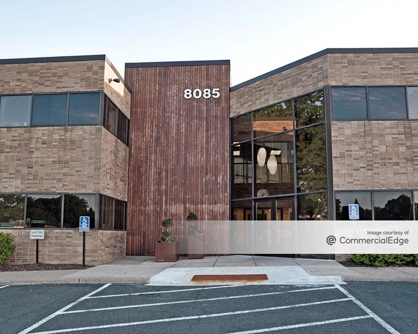 8085 Wayzata Blvd.