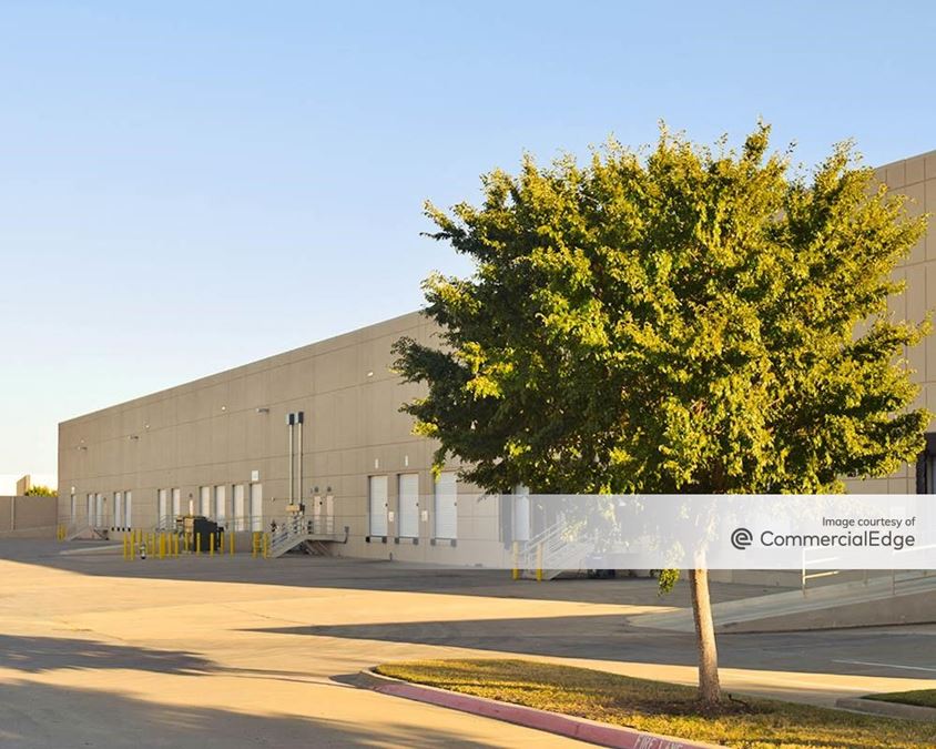 Lakeside Commerce Center - 1600 Lakeside Pkwy