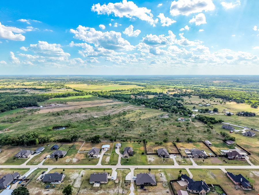 Land Multi-Family Development in Oak Ridge - 7348 N State Highway 34