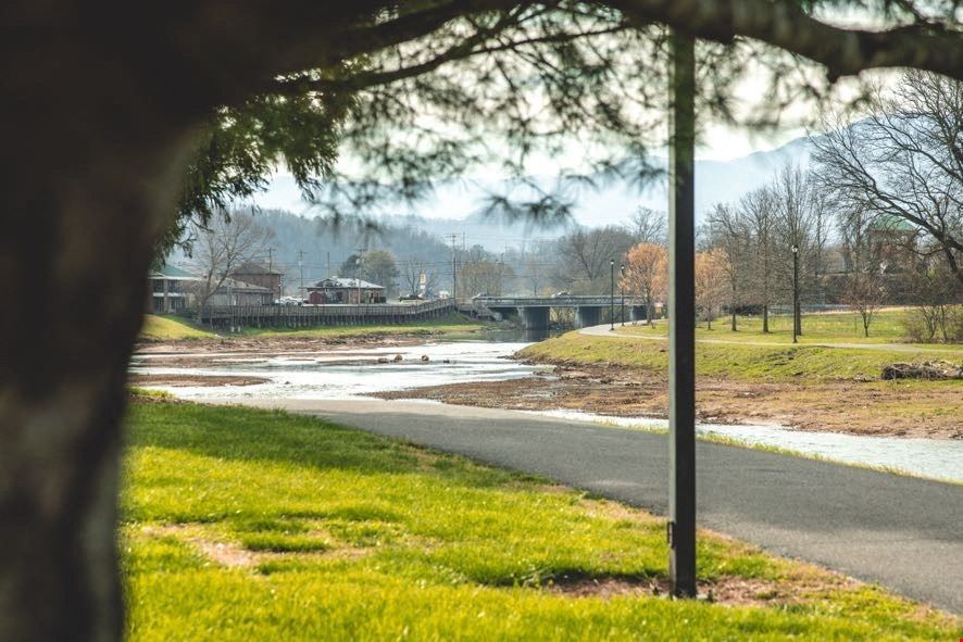 Forks of the River Parkway - Downtown Sevierville