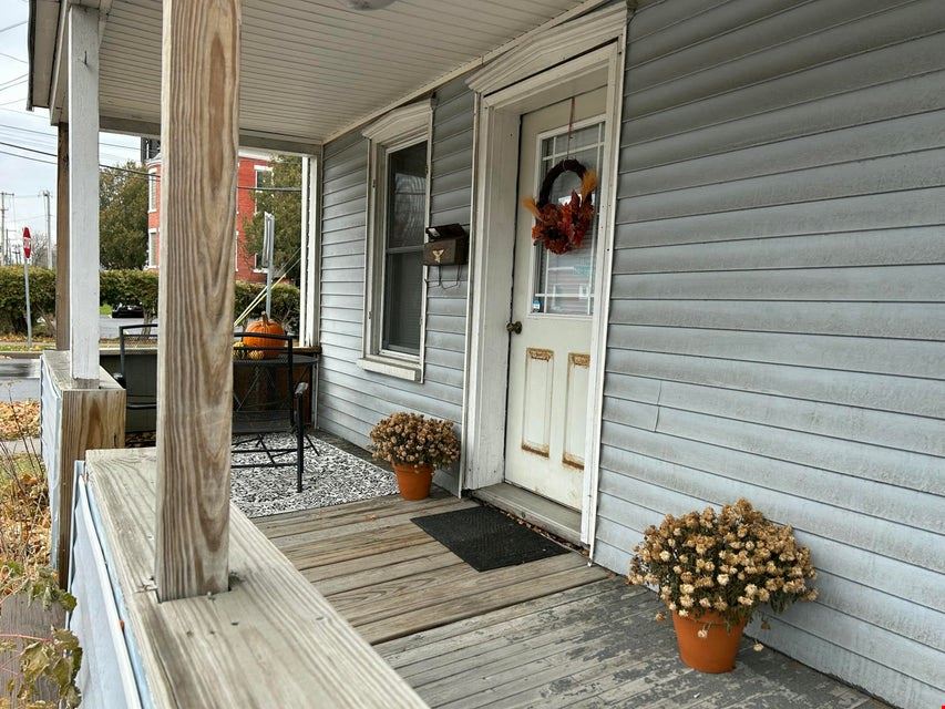72 Cornelia St