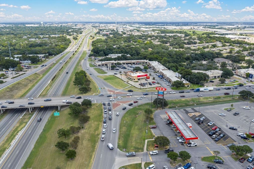 8810 W Highway 84