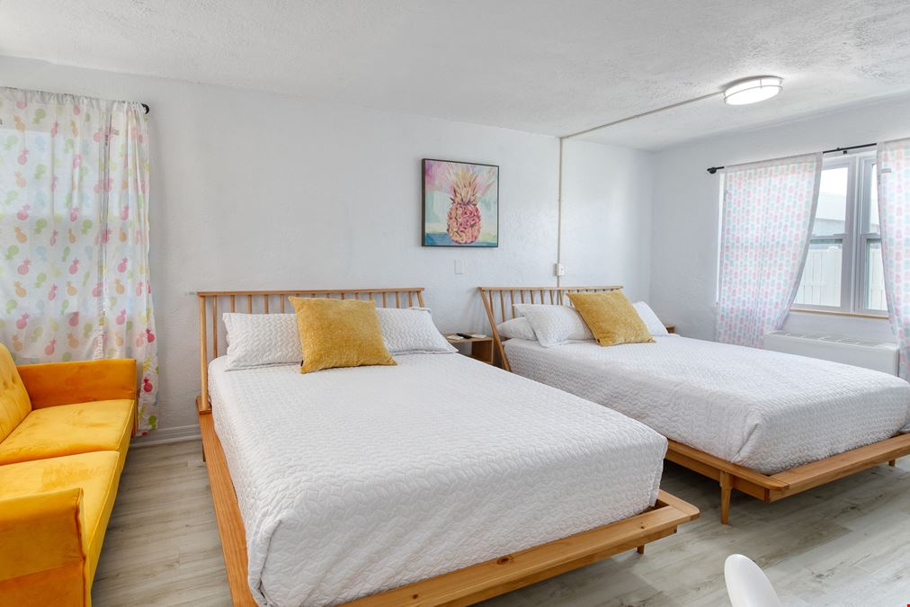 Pineapple Shores Motel