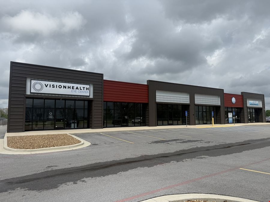 NEW RETAIL CENTER FOR LEASE ROGERSVILLE