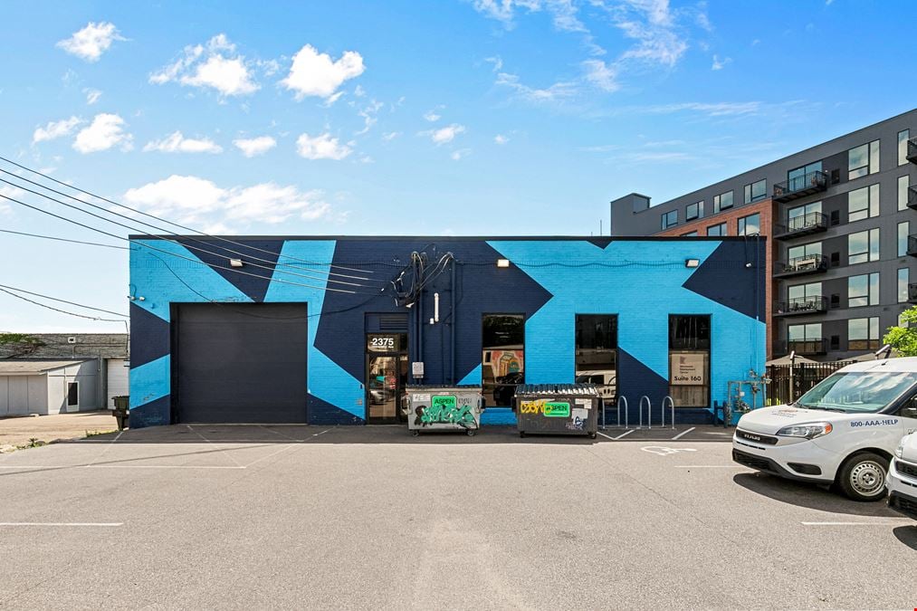 2375 University Ave W