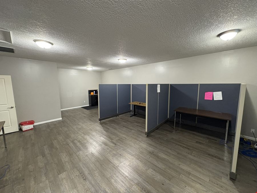 Coldwater Professional Centre 2,784 SF