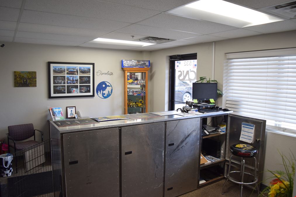 4,369 SF Warehouse condos for sale - great owner/user with existing income opportunity